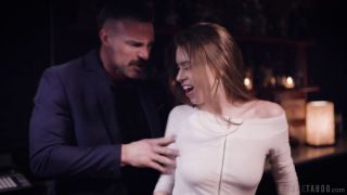 Jill Kassidy Young Stepdaughter Provokes Stepfather Into Sex (Hot Babes)-2
