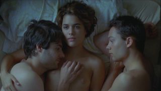 Adriana Ugarte – Castillos de carton (2009) HD 720p!!!-3