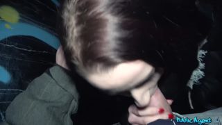 Czech car fuck after public blowjob Casting!-3