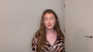 Olivia Keane Oliviakeane - its my first day at my job and ive already been reprimanded by my perverted boss 27-09-2021-3