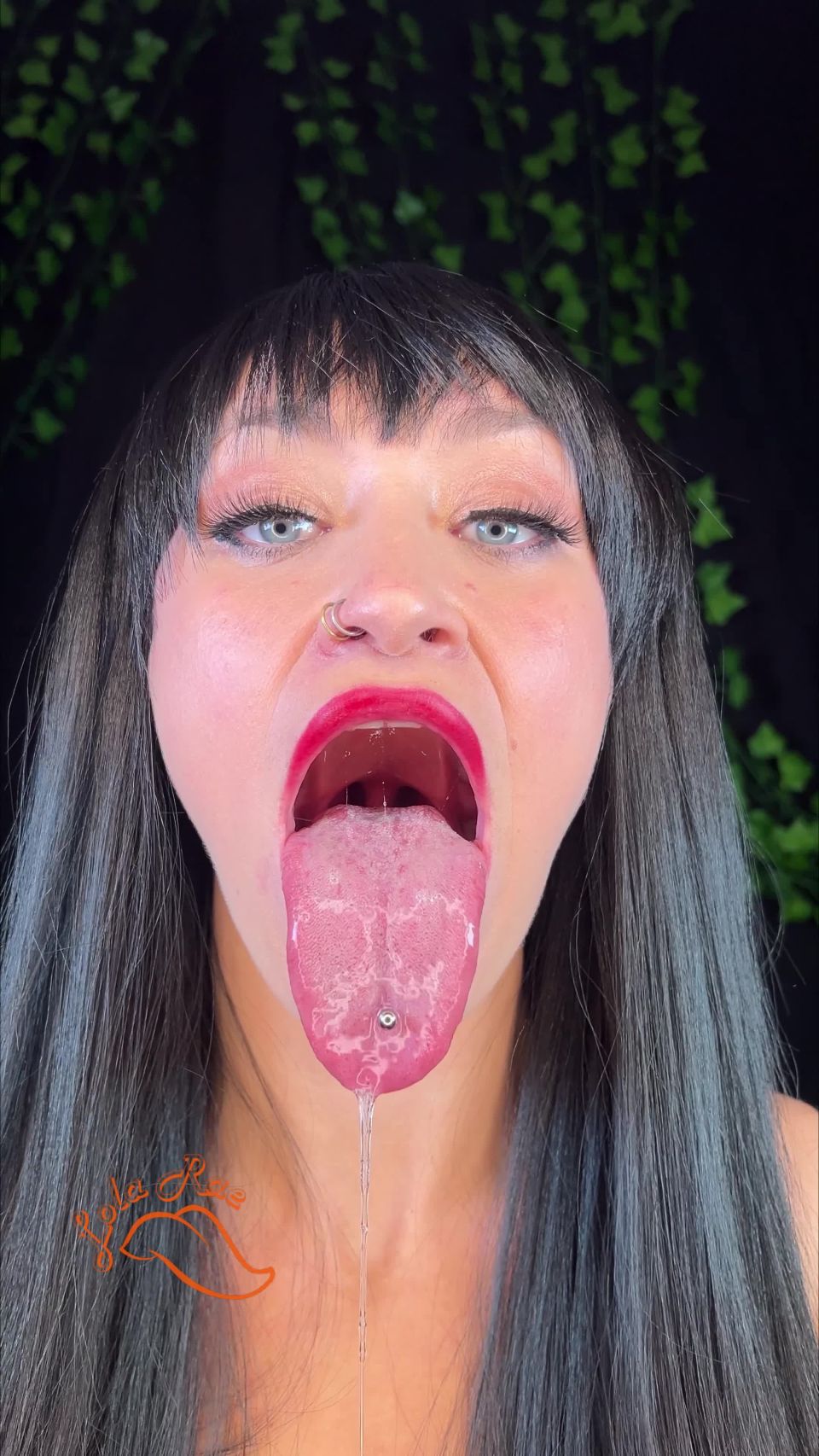 LolaRae29 - Huge tongue drool spit show off and moaning 4k.