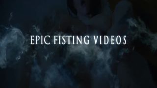 Vixenmoon Fisting And Gaping My Loose Pussy In Mall Fitti....-9