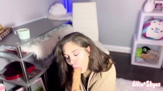 Ellie SkyesFree Use Mommy-175827-3