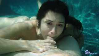 SexUnderwater e1130 Feeding Lilly   Lilly Hall (mp4)-8