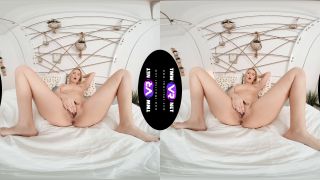 Video Eyla Moore  Teasing Solo Action In Bed 2700p UltraHD/4K-6