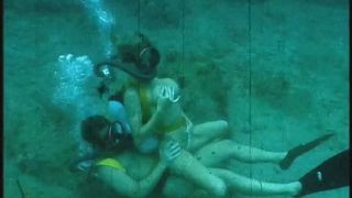 SexUnderwater e0075 Vintage Ocean Scene (mp4)-7