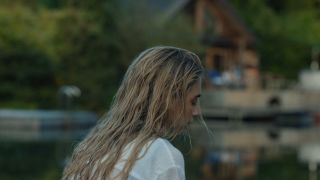 Imogen Poots: Unseen Moments Behind the Scenes Revealed-7