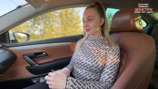 Hot Bitch Hitchhikes In Tight Leggings, Shows Tits And Ass And Pays For -2