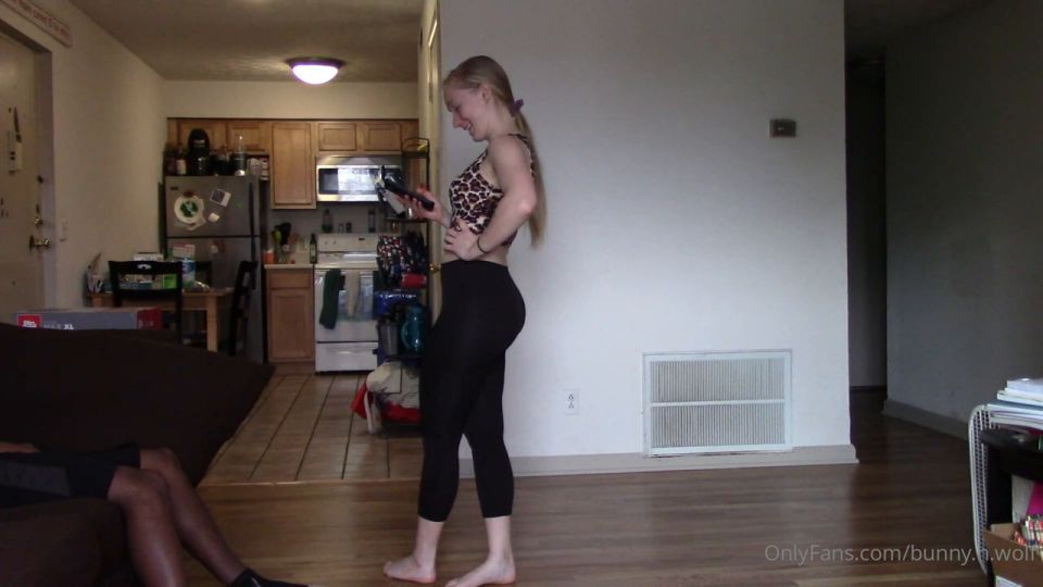 A slender girl in tights punishes a guy in the balls bunny_n_wolf (Fetish porn)