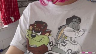 Busty Amateur Teenie Ramona Fingers And Toys Her Hairy Cunt In The Kitc.-1