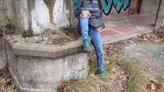 klx Cute Girl Fucked Hard in an Abandoned Building - Public Sex - KL-2