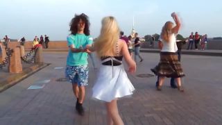 fly-skirt-wind-loves-street-dancing-7