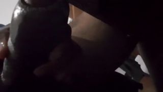 Solo Novia lo abandona. Toca pajearse solo-7