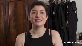 Ersties Birgit Aus Den USA Masturbiert Klitoral.-1
