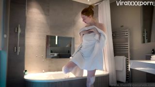 Big Tits porn Alice Brookes, Alice Alice Brookes OnlyFans exclusive video leak reveals her fucking wildly-3