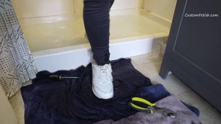 Custom Fetish - Bunny Wets Sneakers in Shower 4K - Fetish-7