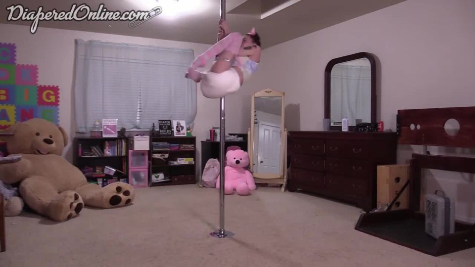 Diaperedonline2Samara Samara Pole Dancing Diapered