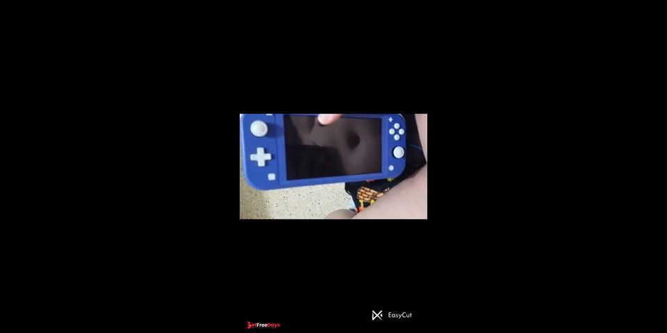 Playing nintendo switch and she poke my navel so good