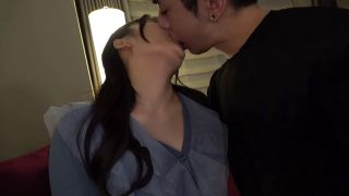 SIRO-5479 【初撮り】ネットでAV応募→AV体験撮影 2398 【真面目受付嬢の隠れた性欲】Eカップ美女りおさん、自分磨きに励むストイック女子が、普段から見ていたAVの世界に初挑戦！ 甘い吐息といやらしい水音…本能に火がつくとMっ気全開で濡れまくり！真面目で上品な彼女の 素顔 に迫る。-1