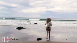 [Pornstar] IsabelleDeltoreCollection A Walk Down The Beach-1