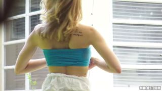 7108 Alli Rae Back Yard Voyeur Sex-1