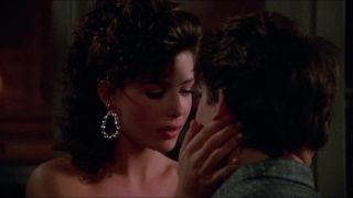 Kelly LeBrock, Kym Malin - Weird Science 1985 HD-6