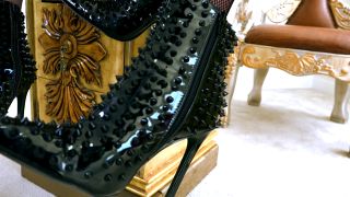 7122 Female domination, femdom, humilation, strap-on 19-2