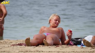 Beach Busty - Milfs Gettin Naked 4k-8