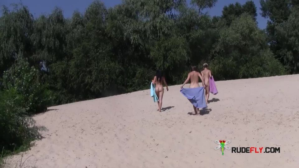 free online video 40 They can’t help but stare at this slim nudist teen | hardcore | hardcore porn chinese hardcore porn