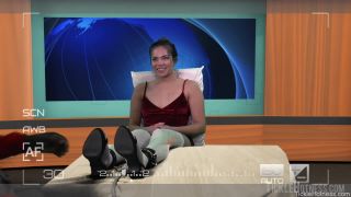 ShyAndWildTickling Ticklish Fetish Reporter 1 Part 1 Foot!-3