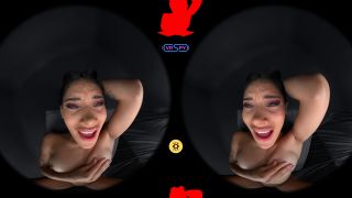 Pass - Through: Carolina Guerrero On Demand 08-10-2025 - Petite-3