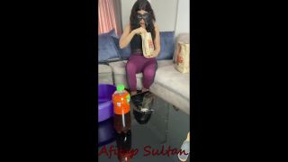 revolting loser loves burger REVOLTING FREAK EATS FOOT DUST BURGER WITH PHLEGM SAUCE AND DRINKS MY FOOT WATER femdom -2