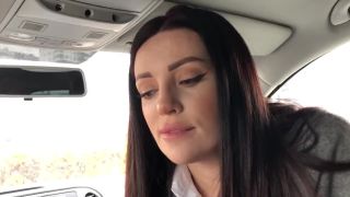 [Amateur] Paramour sucks dick in the car and swallows cum-0