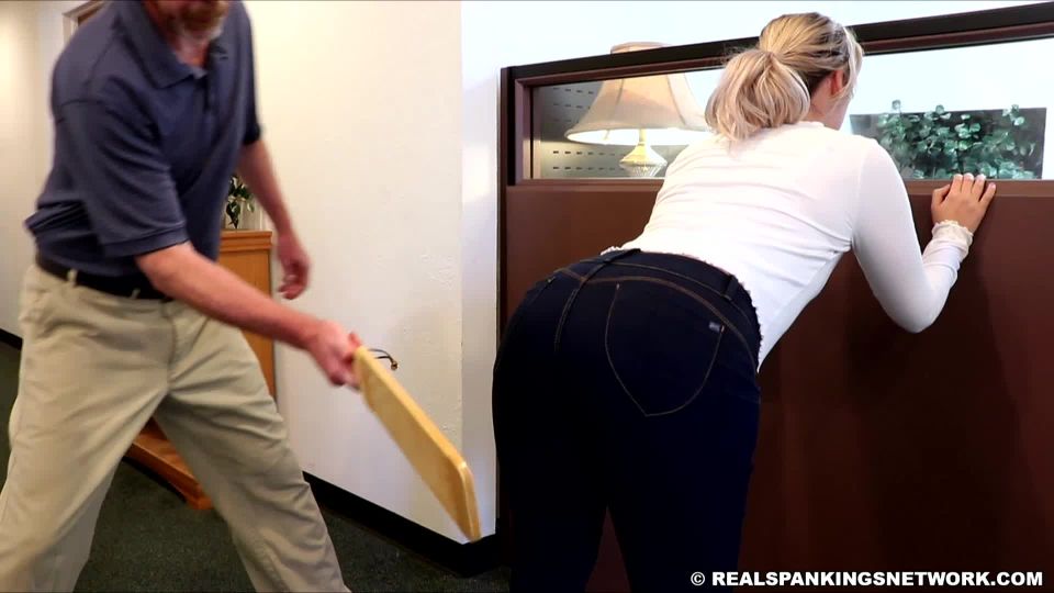 [hotspanker.com] Real Spankings – MP4/Full HD – Cara’s Hard and Fast School Paddling | June 26, 2019