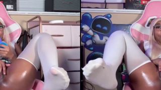 Khloesweets - Khloesweet Role Plays As the School Nerd and Give a Hell of a Show-7