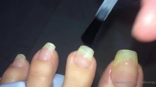 ScarletBunny () Scarletbunnyy - clear polish base so my toenails wont get stained by the dark polish 10-10-2020-2