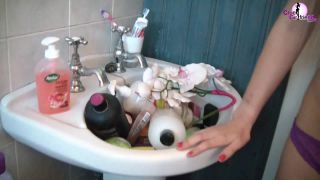 Cruel Girlfriend LollyLopezCG301HD - Bathroom Humiliation -6