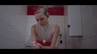 Grace Van Dien in The Fix 2024 1080p BluRay Watch Now-1