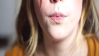 [ManyVids] Longhairluna Manyvids.21.06.07.Longhairluna.Lip.Tease.Mouth.Kiss.Forming -1