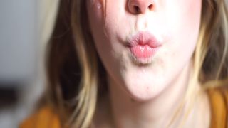 [ManyVids] Longhairluna Manyvids.21.06.07.Longhairluna.Lip.Tease.Mouth.Kiss.Forming -3