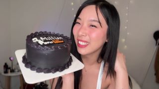 Korean Babe Gets TRIPLE CREAMPIE During 25K Subs Unboxing (AMAF-3