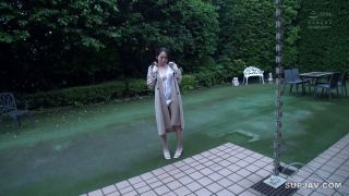 Reducing Mosaic EYAN-174 結婚1年目/22歳/元イメージビデオモデル 美しき着エロ若妻、限界露出で本番解禁AVデビューFcup舞花-0
