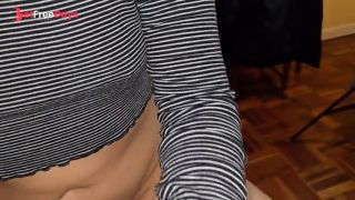 Latina con un hermoso culo redondo se sienta en mi verga y la chupa-9