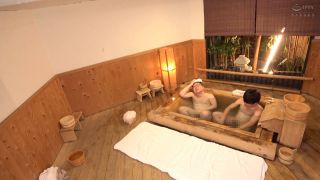 [FHD/SD]DVMM-268 一般男女モニタリングAV 巨乳女子大生さん！タオル一枚男湯でチ○ポ洗ってもらえませんか？ 6 男性客のフル勃起チ○ポに囲まれ恥じらいながらもしごいてしゃぶってザーメン抜きまくり！過激なミッションでオマ○コが火照ってしまいそのまま汗だく中出しSEX！総発射25発-8