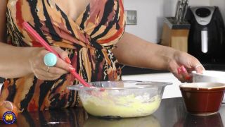 Thick MILF Tiny gets wet in her kitchen*-1