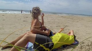 G08441 Real Amateur Public Handjob Risky On The Beach People Walking ...-3