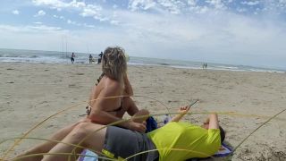 G08441 Real Amateur Public Handjob Risky On The Beach People Walking ...-9