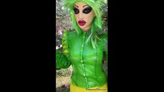 FetiliciousFans SiteRipPt 2The Green Punk Girl Dress Up-0