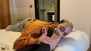 [K2S.CLUB] Kiffa Feet - Goddess Kiffa Lazy Fan Stinky Feet worship - FullHD 1080P-7