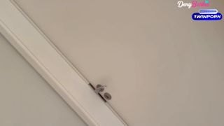 Fetish porn  Fetish porn Deny Barbie - Vem ver oque essa loirinha rabuda aprontou com seu presentinho novo 1080P - Fetish -1
